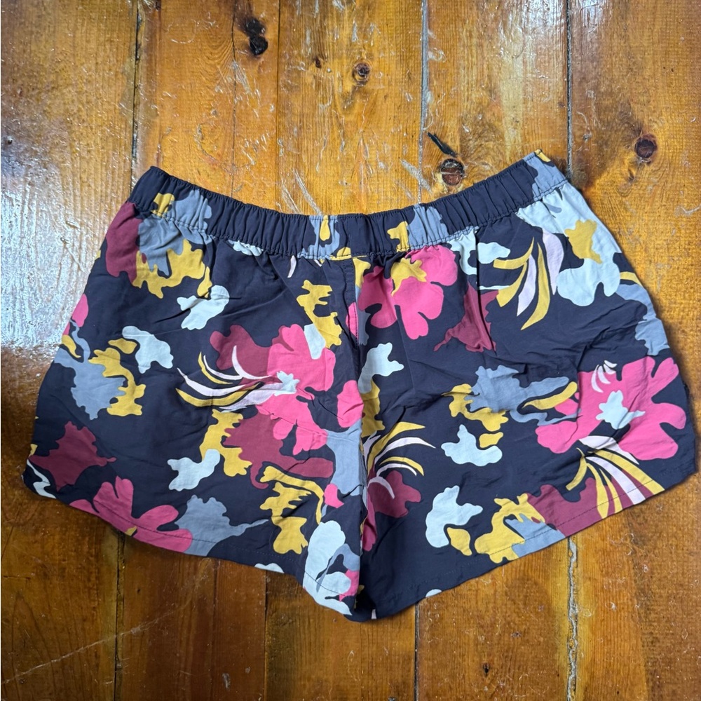 Patagonia Women's Athletic Shorts - Black and Pink Floral